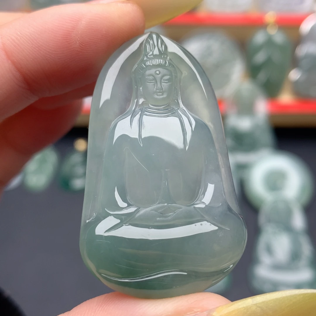 翡翠未镶嵌颈饰素衣观音