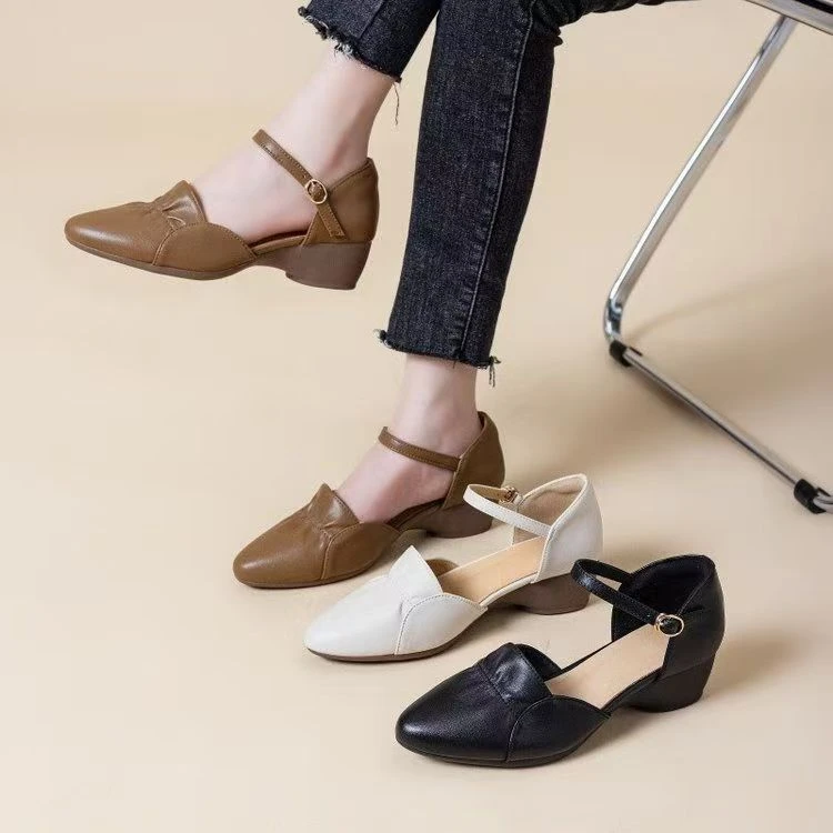 K2025夏季新款尖头浅口中空软底软面包头时尚凉鞋一字带通勤皮鞋