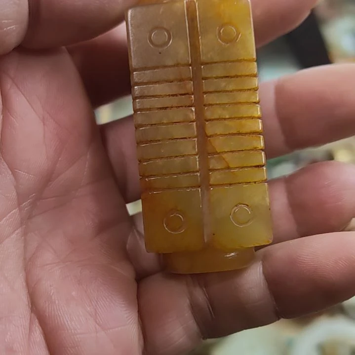 和田玉（糖玉）未镶嵌挂件