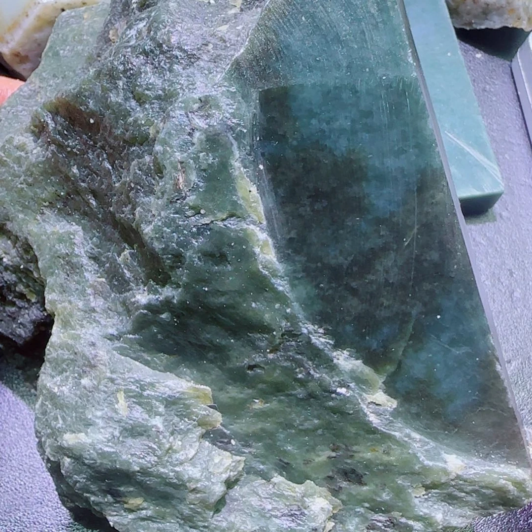 和田玉未镶嵌珠宝半成品