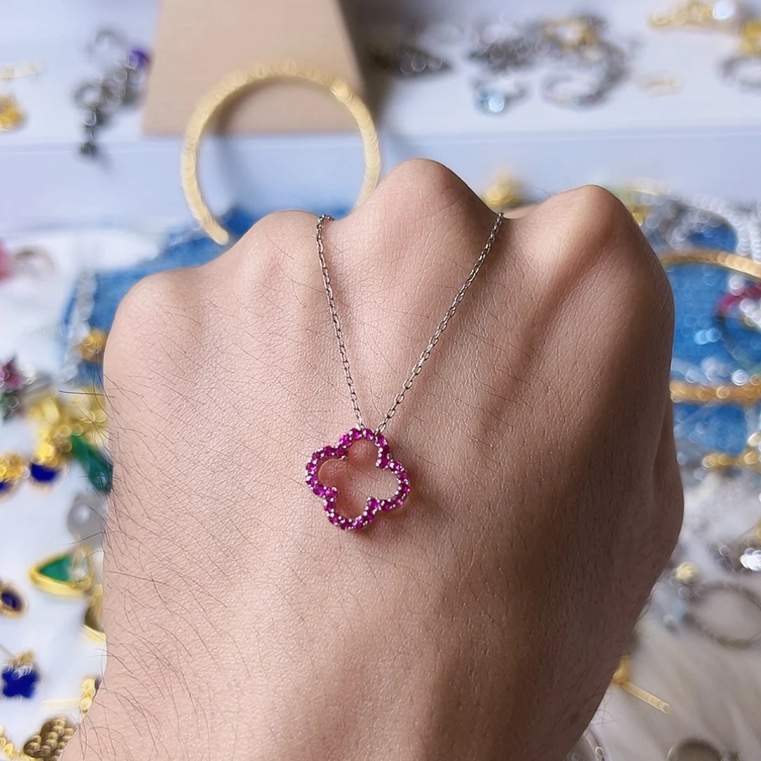 银S925镶嵌红宝石颈饰吊坠