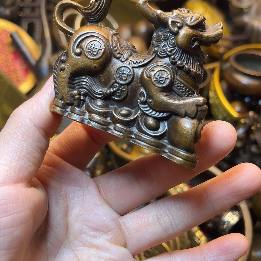 精美铜器工艺品等