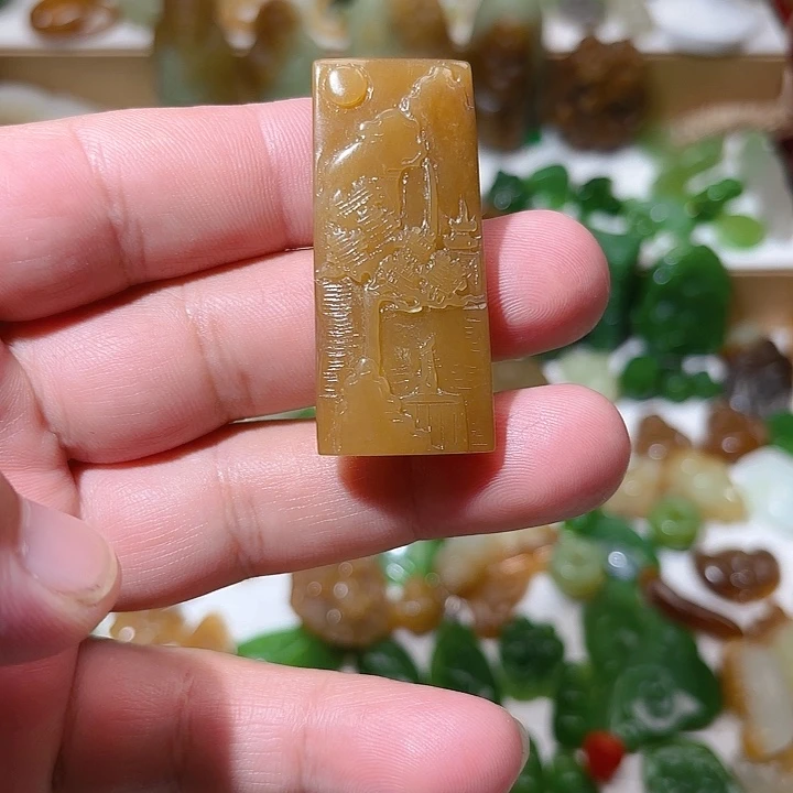 和田玉（糖玉）未镶嵌颈饰