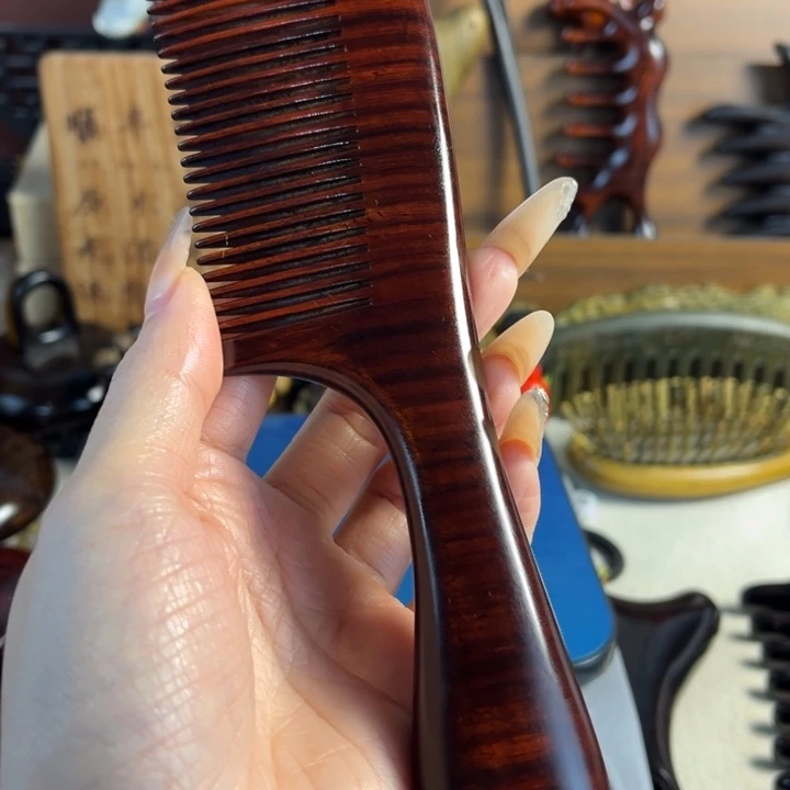 紫檀木手柄梳微瑕