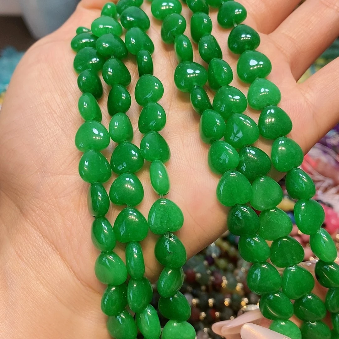 散珠玛瑙/玉髓10mm绿爱心一条