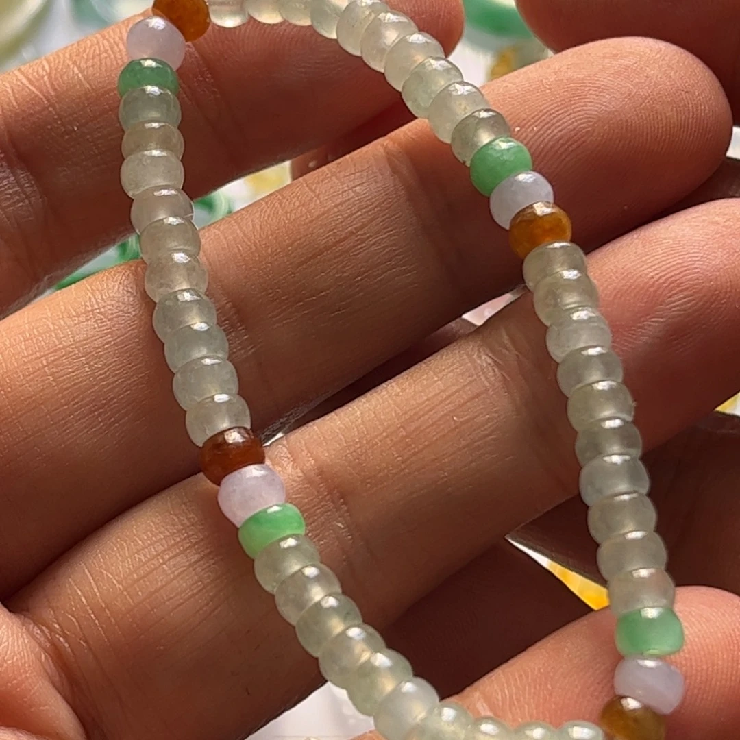 定制翡翠未镶嵌手串