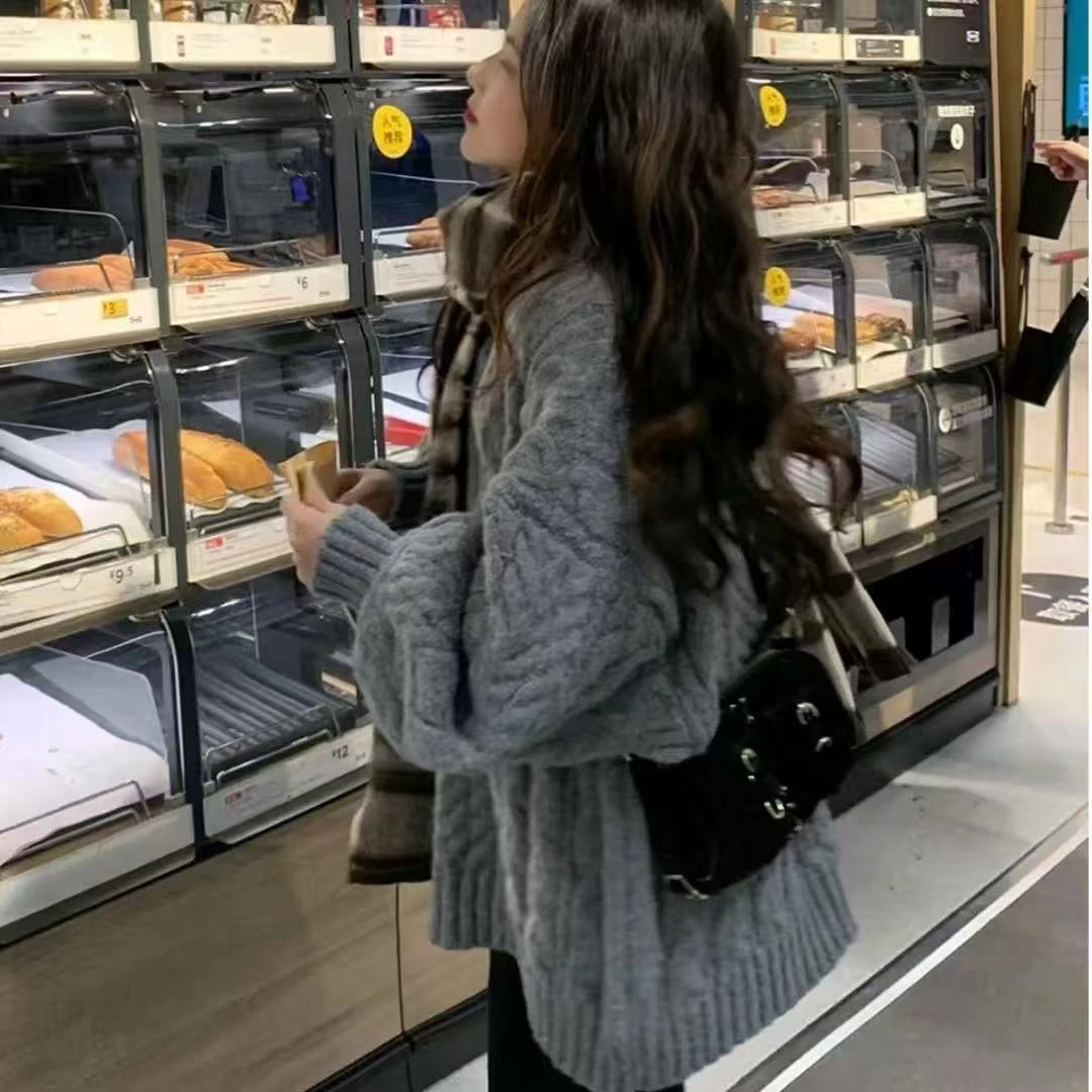 XIAOJIA秋冬毛衣编码301-360新品提花刺绣重磅宽松毛衣男女同款