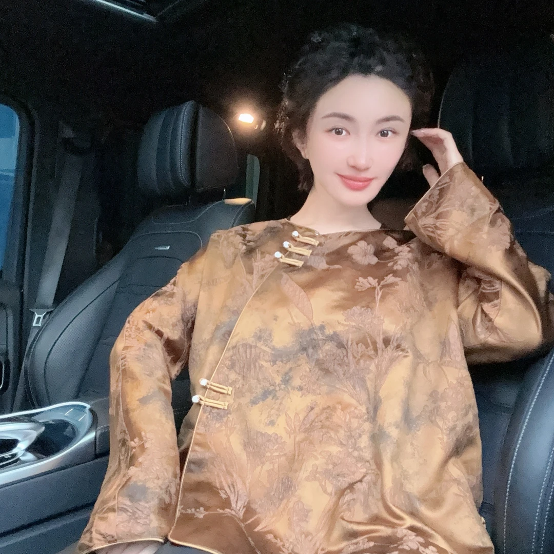 Betty Bairn【刘HAHA精选】新中式斜肩盘扣上衣24B-BW8112