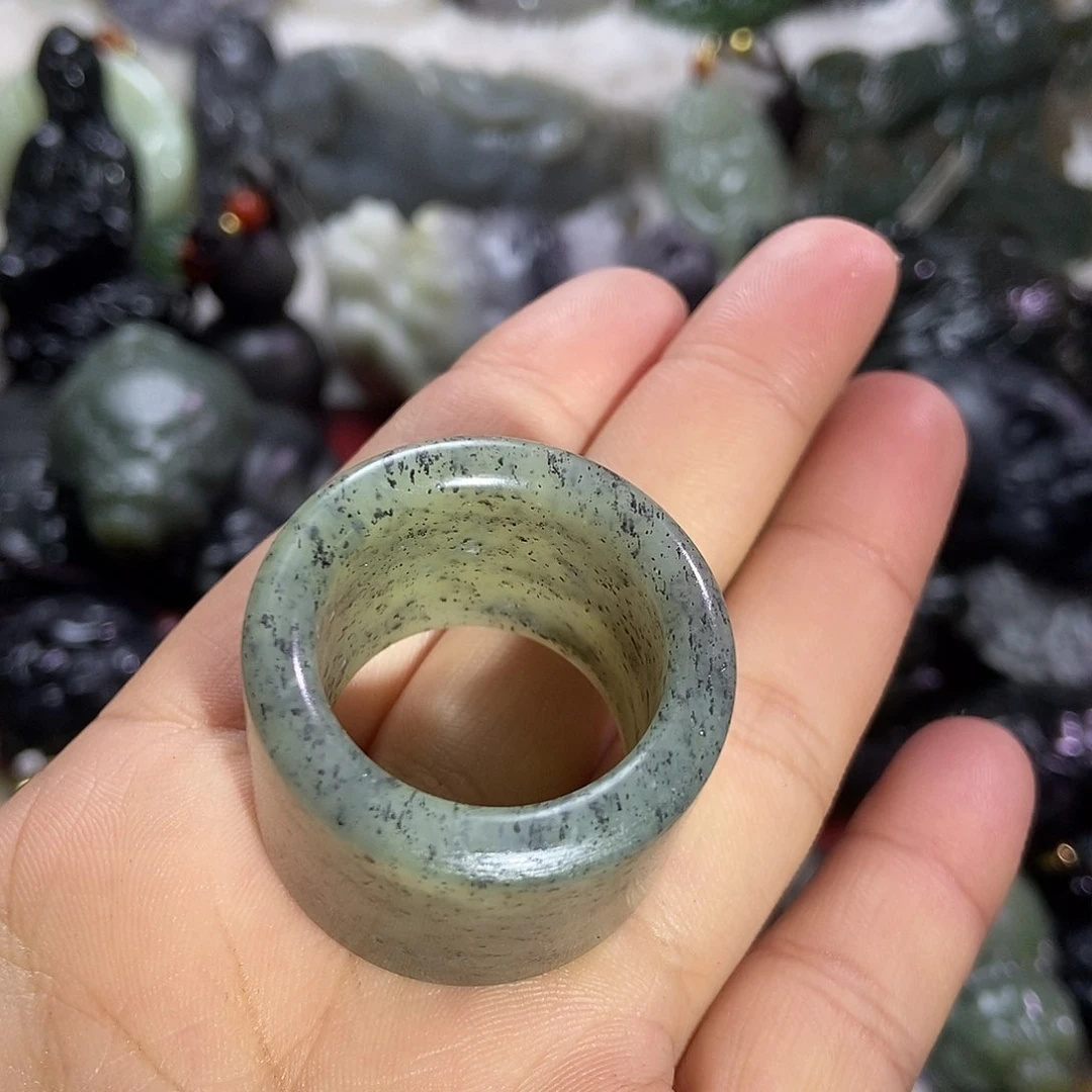 和田玉（糖玉）颈饰未镶嵌