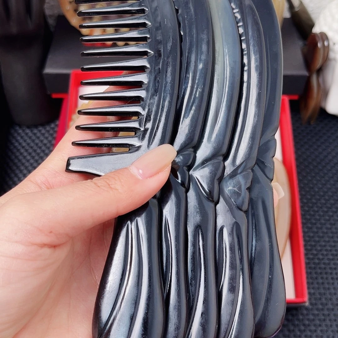 纯手工制作纯牛角梳子