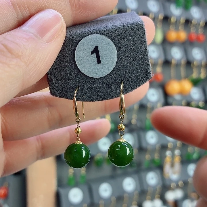 和田玉18K金镶嵌耳饰