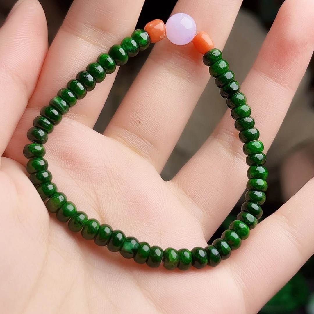 颈饰未镶嵌翡翠多样性