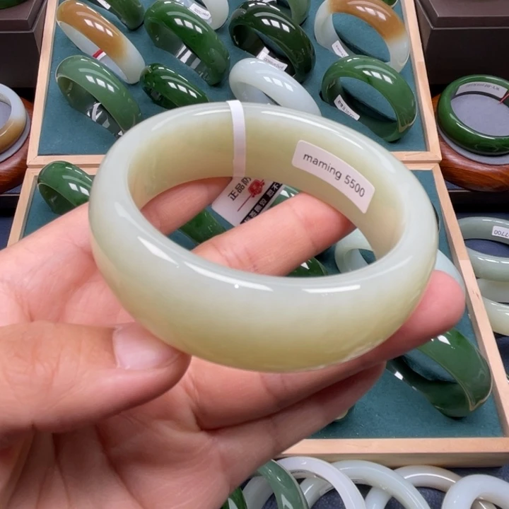 菩***开未镶嵌手镯和田玉5758