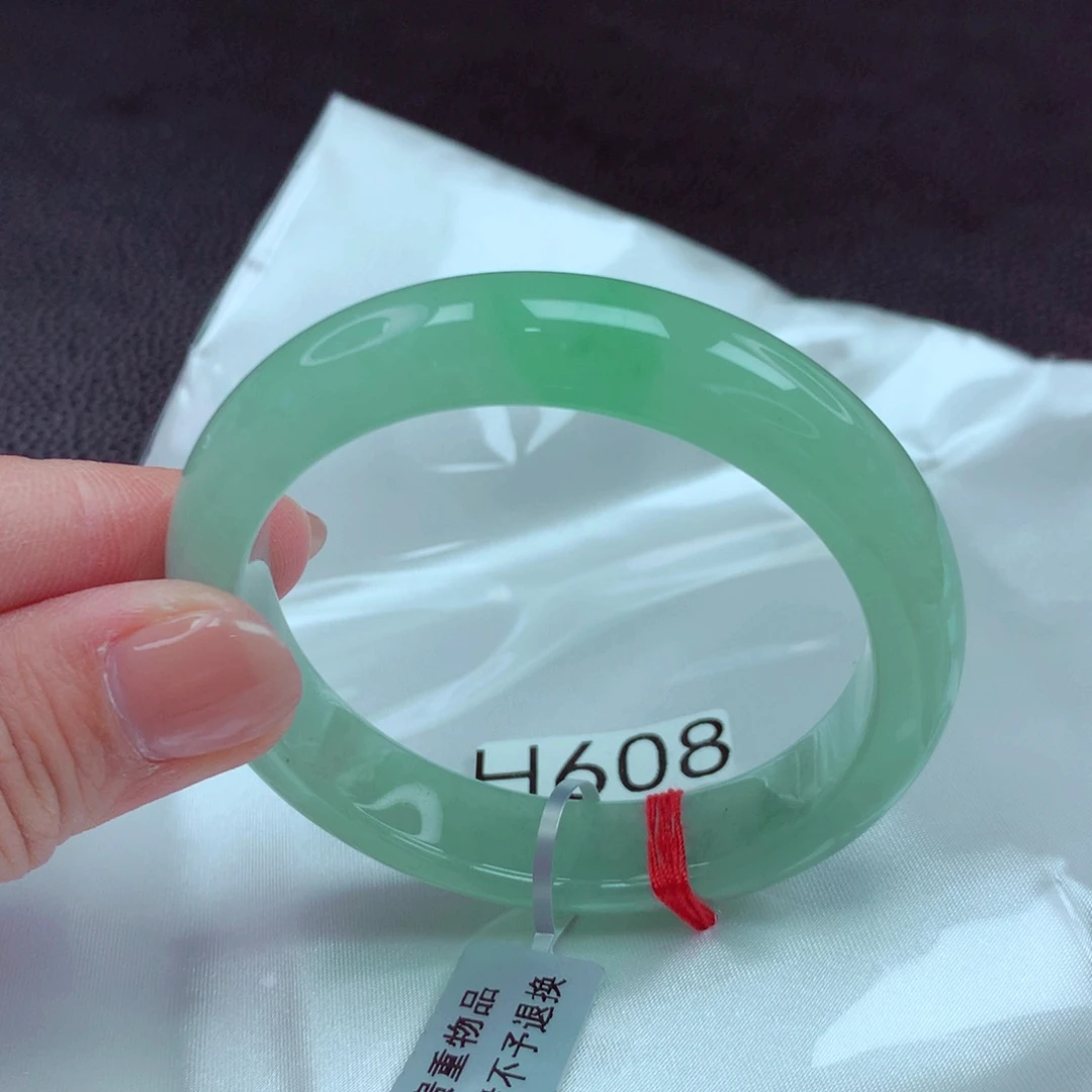 翡翠手镯未镶嵌手镯88