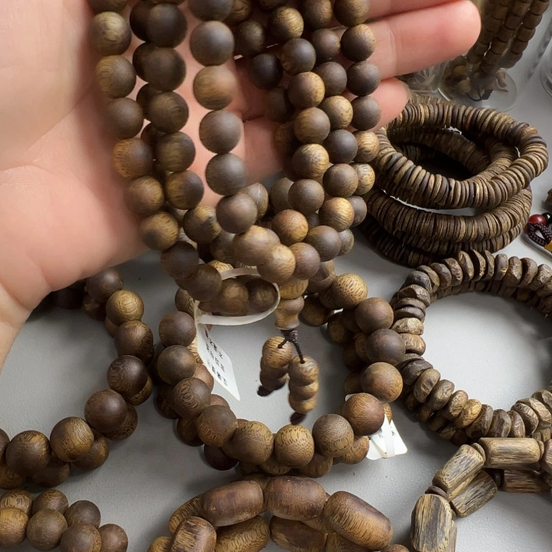 彩***！沉香沉香碎屑奇楠乌身高油脂99沉卡8圆珠多圈30克