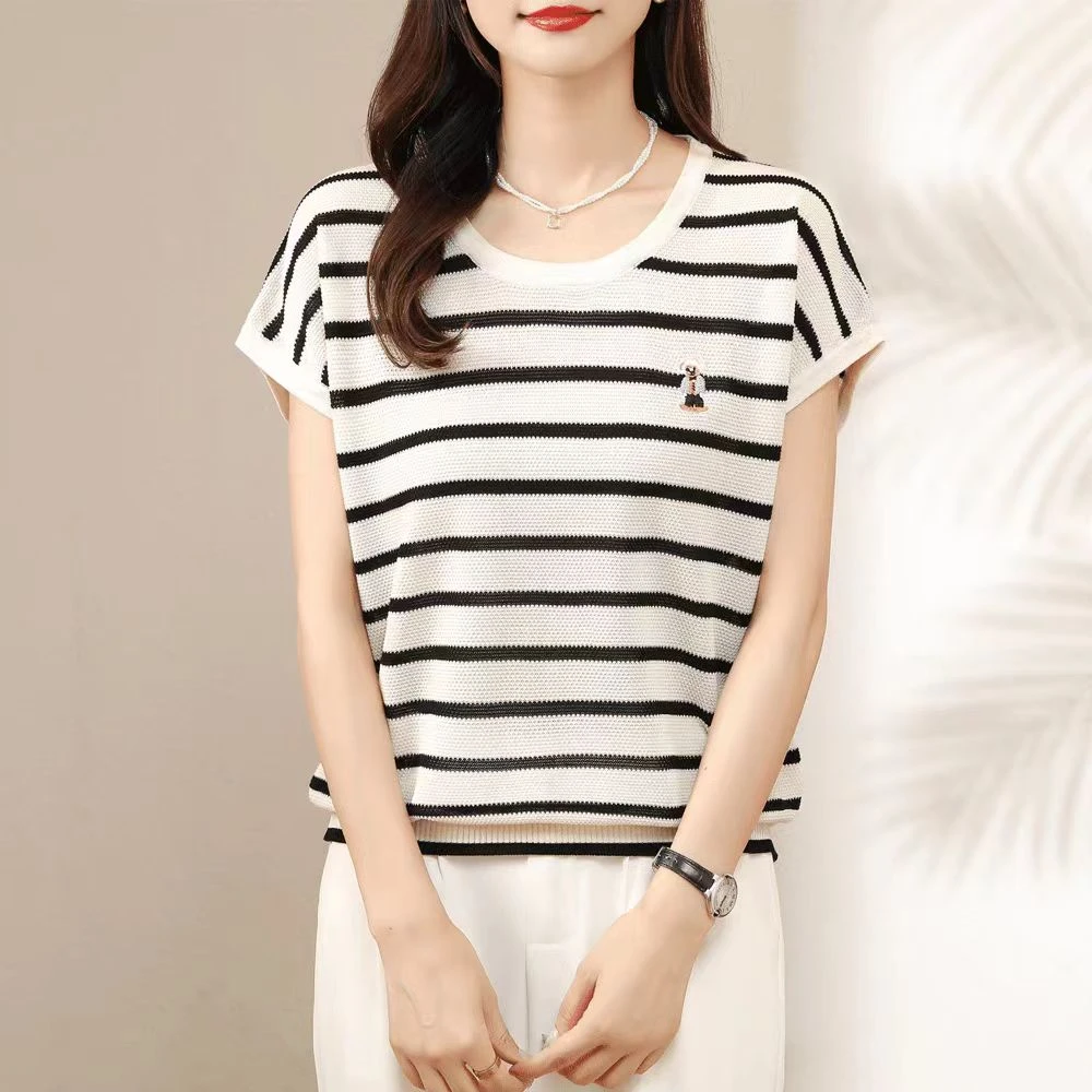 【俪沐】刺绣条纹飞飞袖针织衫女夏季新款气质宽松薄款圆领短袖上衣