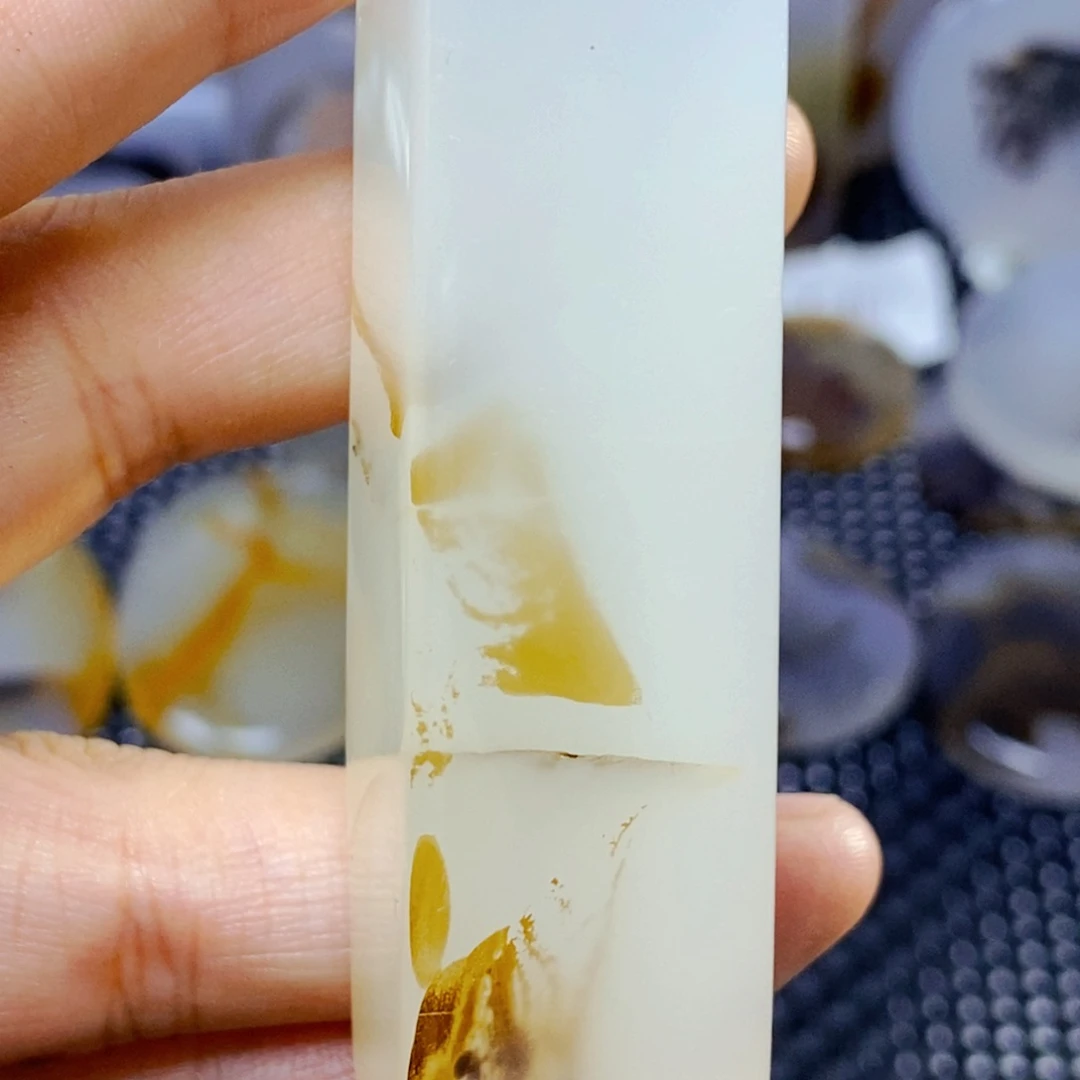 玛瑙/玉髓未镶嵌珠宝奇石