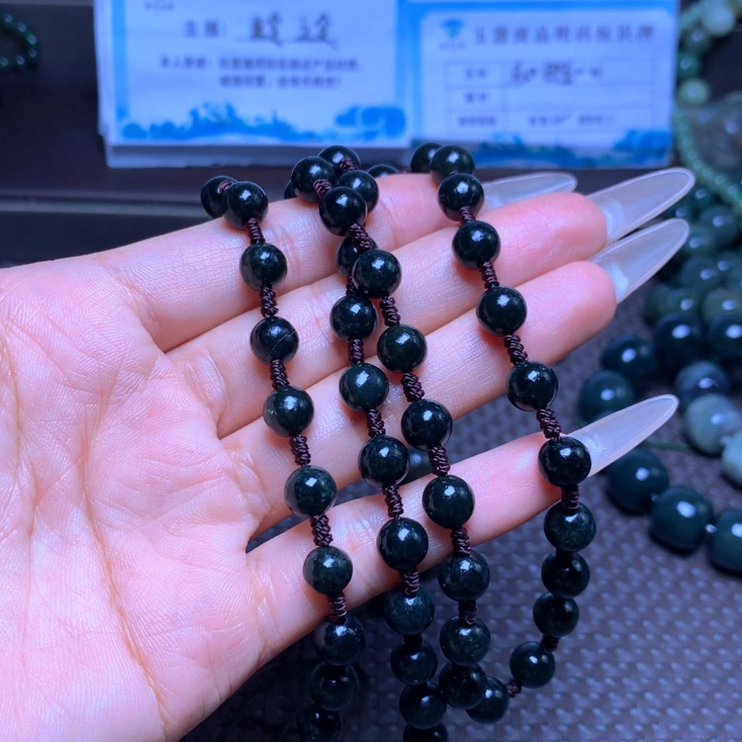 颈饰未镶嵌和田玉卡8