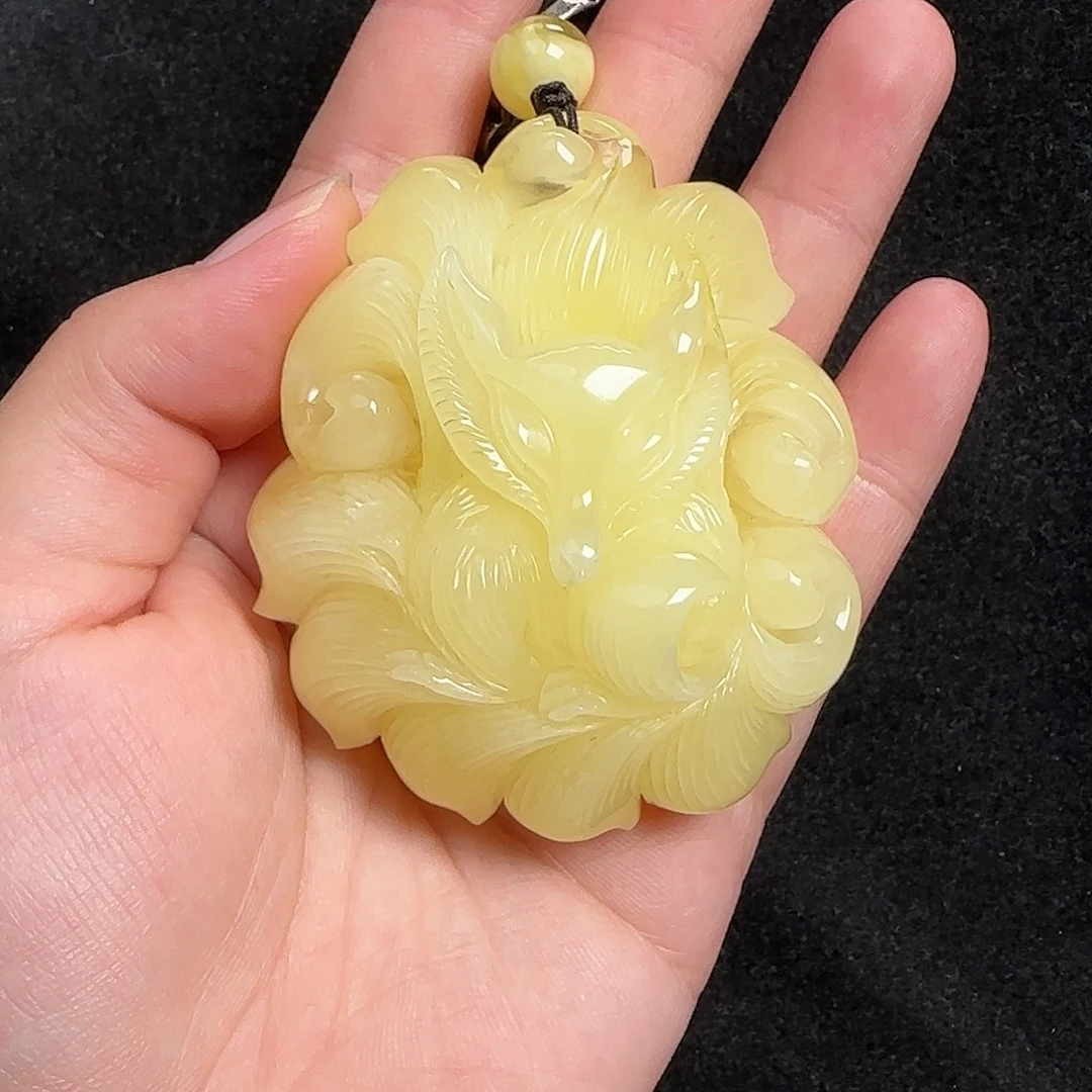 蜜蜡未镶嵌珠宝奇石