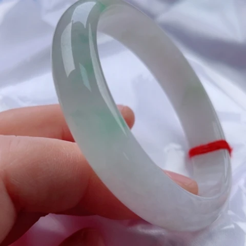 翡翠手镯未镶嵌正59