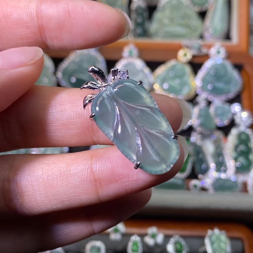 【闪购商品】翡翠未镶嵌颈饰天然