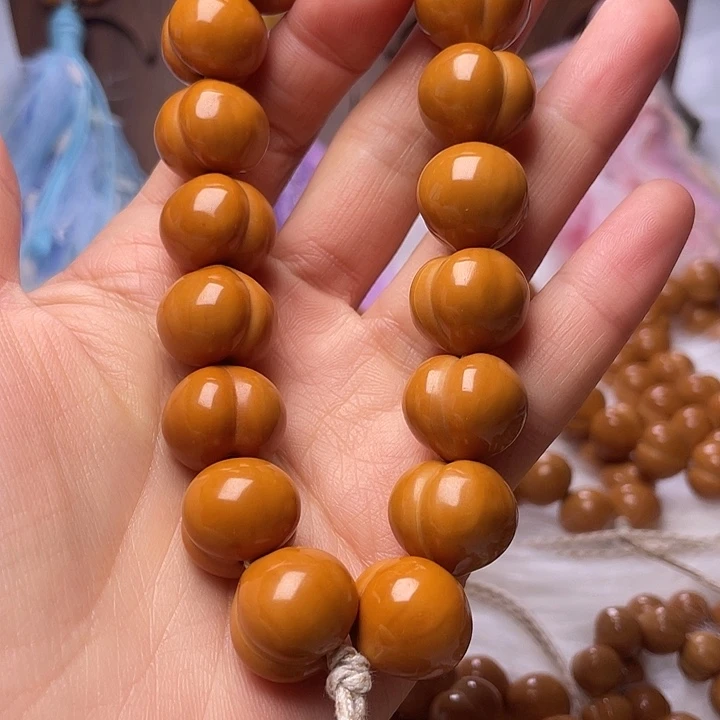 储***编猴头核桃吊坠17尺寸柯基屁桃