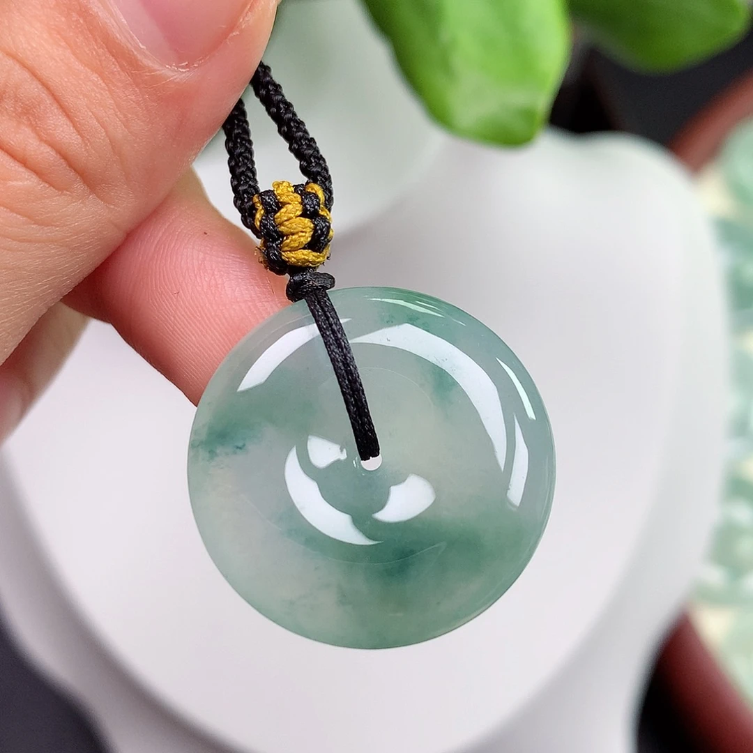 翡翠未镶嵌颈饰平安扣 25.7x6.0mm