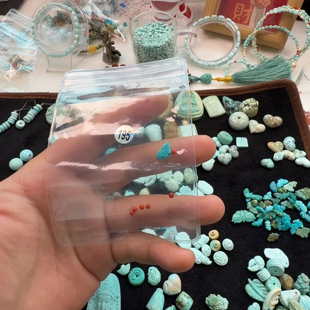 自***失南红玛瑙未镶嵌珠宝奇石