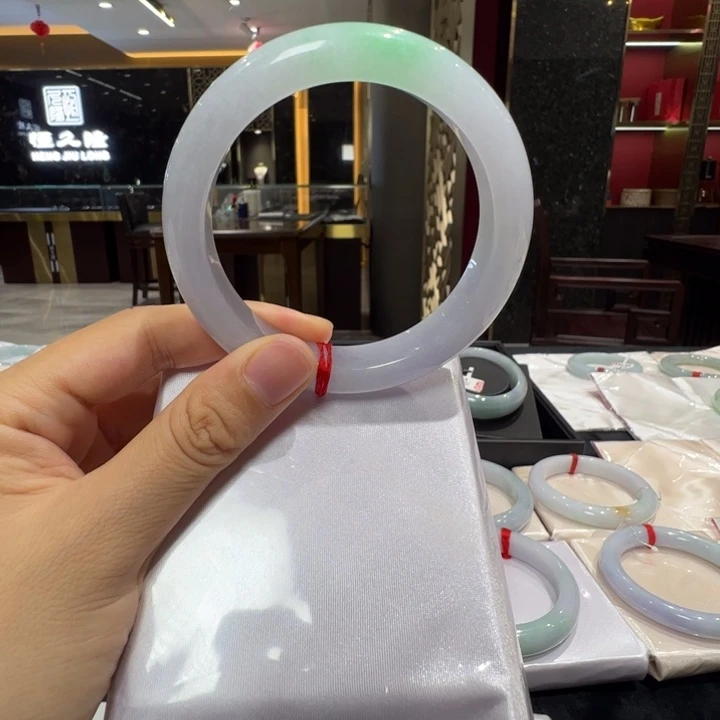 翡翠未镶嵌手镯春彩59