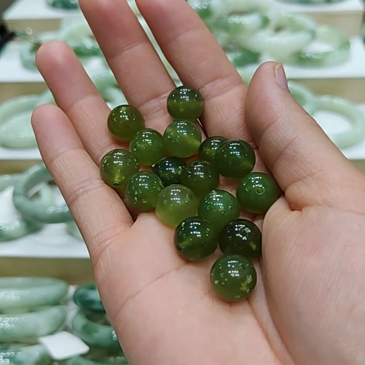 未镶嵌蛇纹石玉手链蒋*