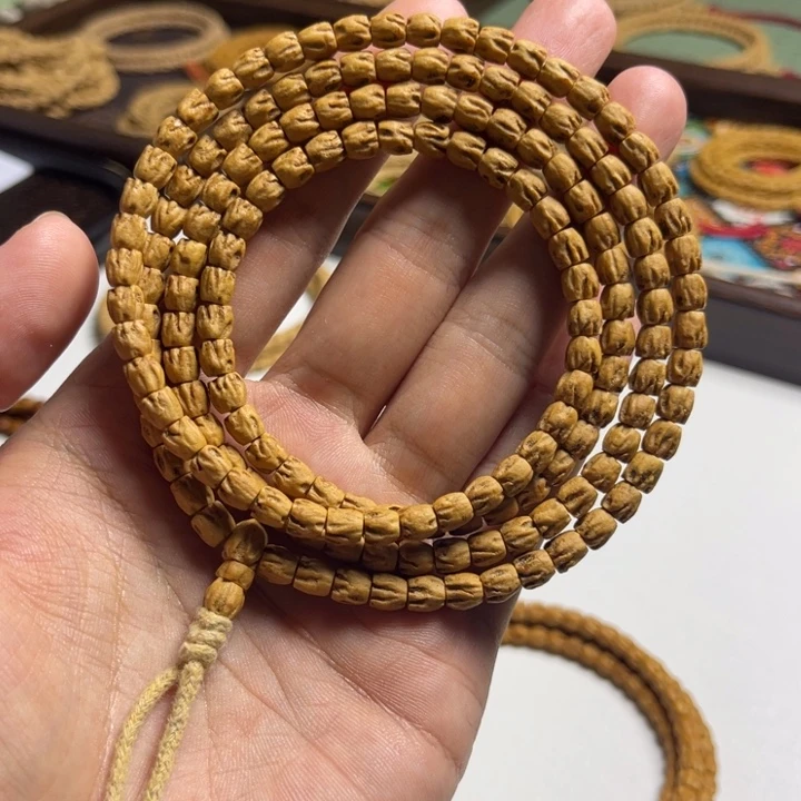 ****6吊坠柏香籽/百香籽