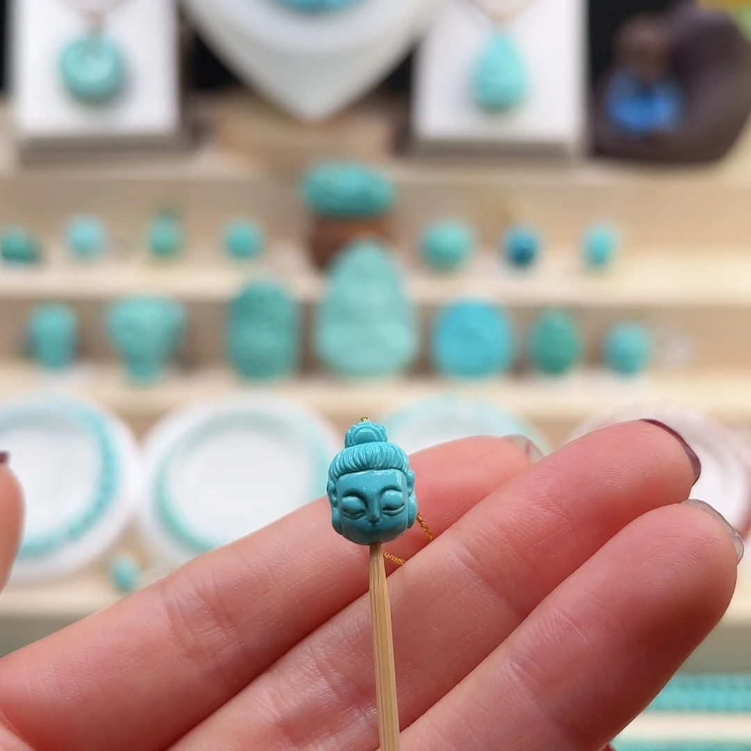 绿松石配饰未镶嵌