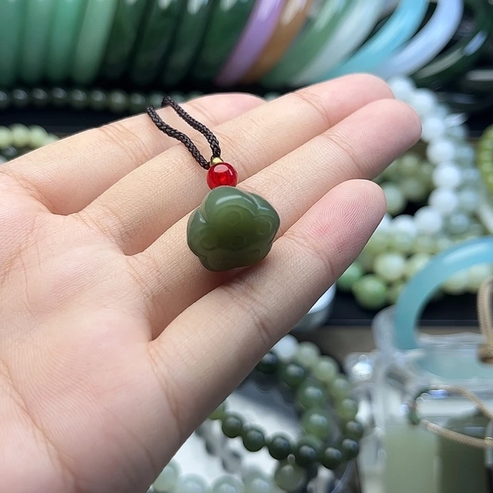 颈饰未镶嵌和田玉