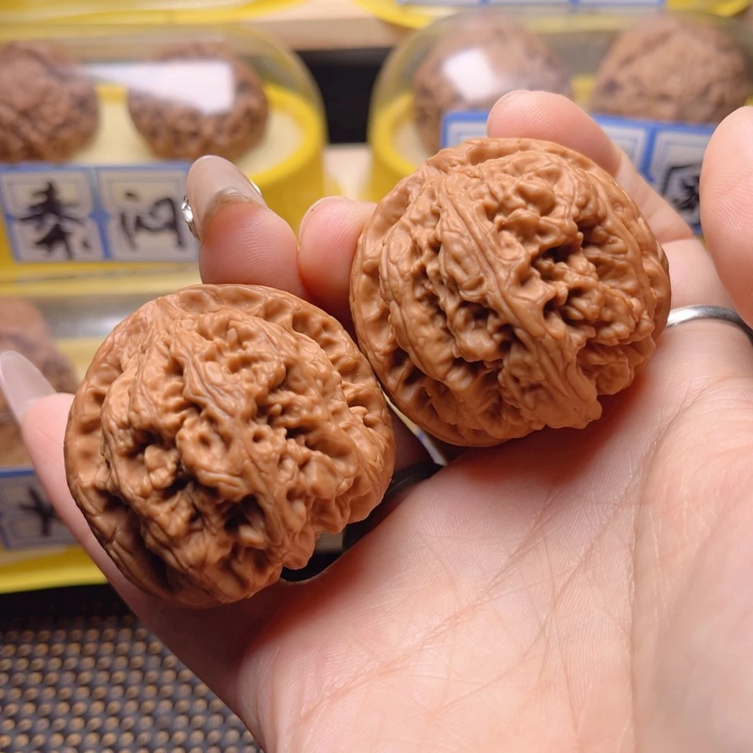 文玩核桃把件粗筋