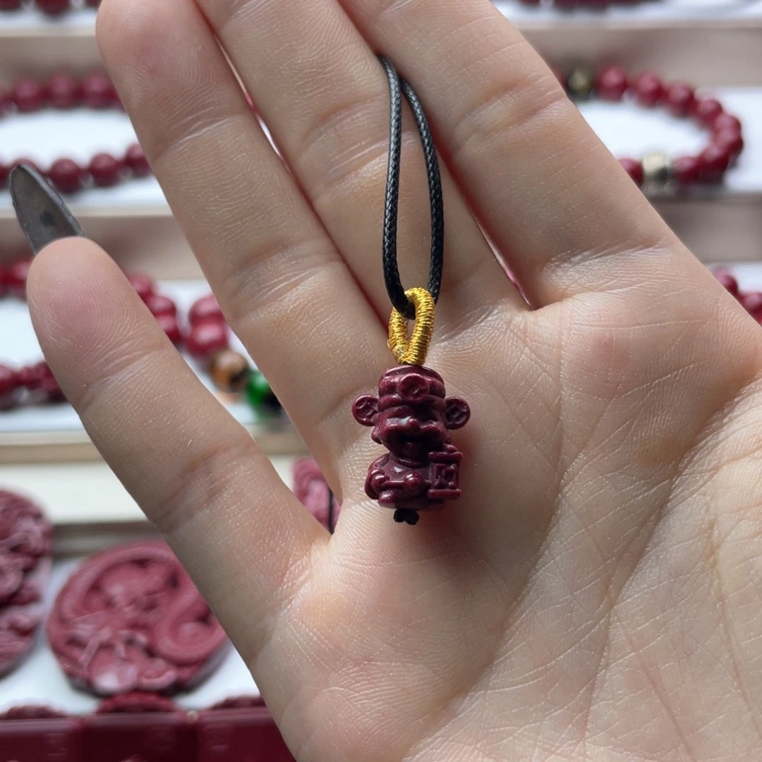 天然辰砂朱砂小财神吊坠