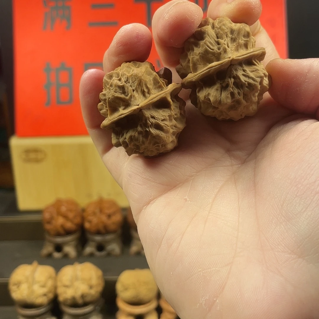 山***糠吊坠文玩核桃迷你