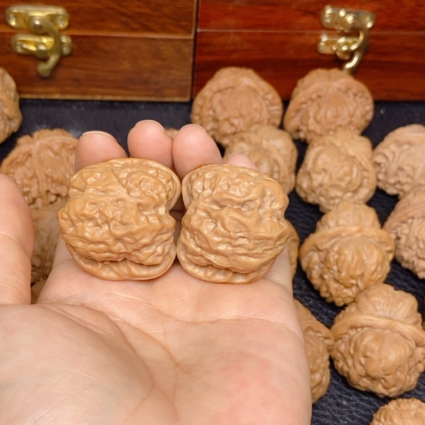 【闪购商品】文玩核桃吊坠绅**范蛙蛙35