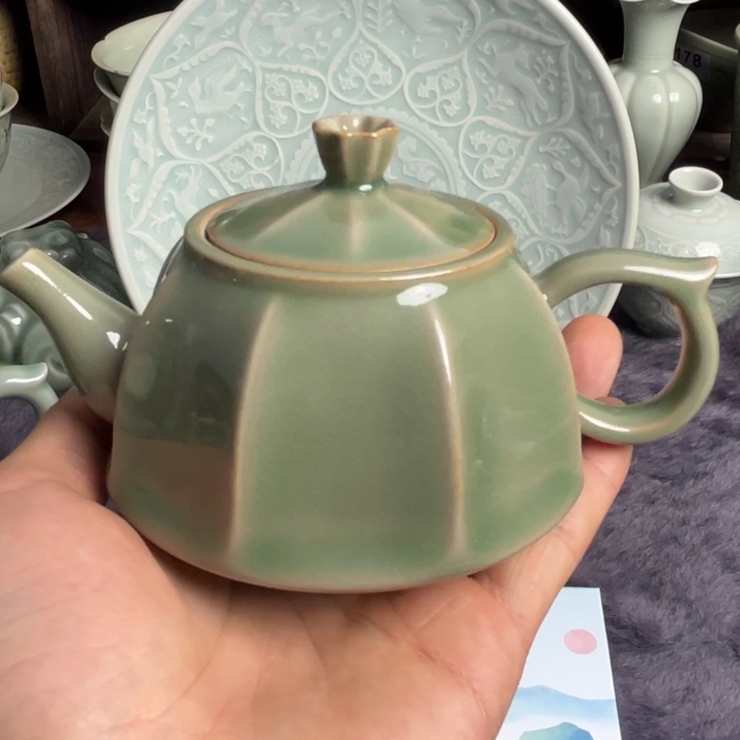 瓷素面八楞茶壶特价