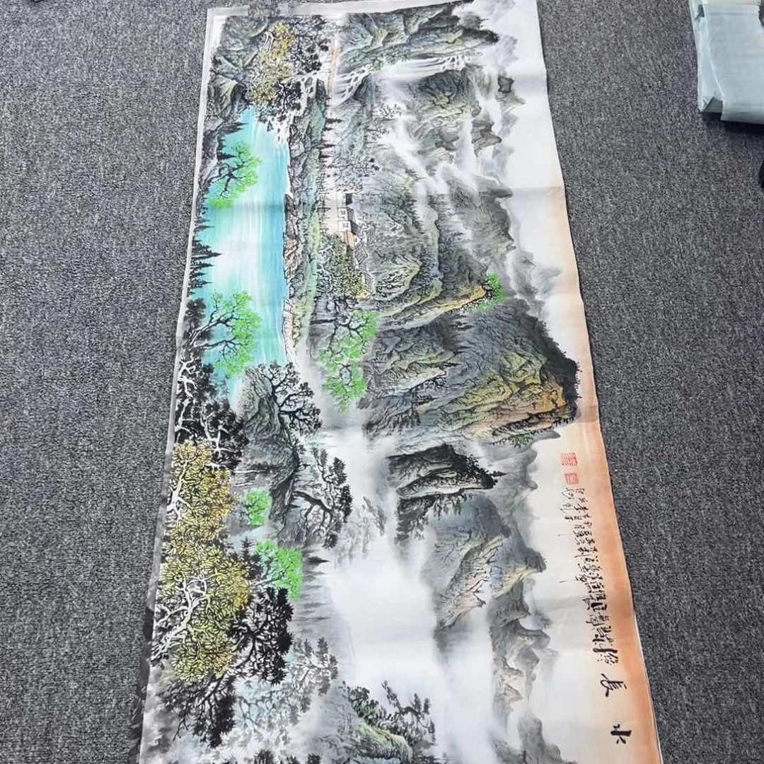 佩***月国画卖字画的小老板