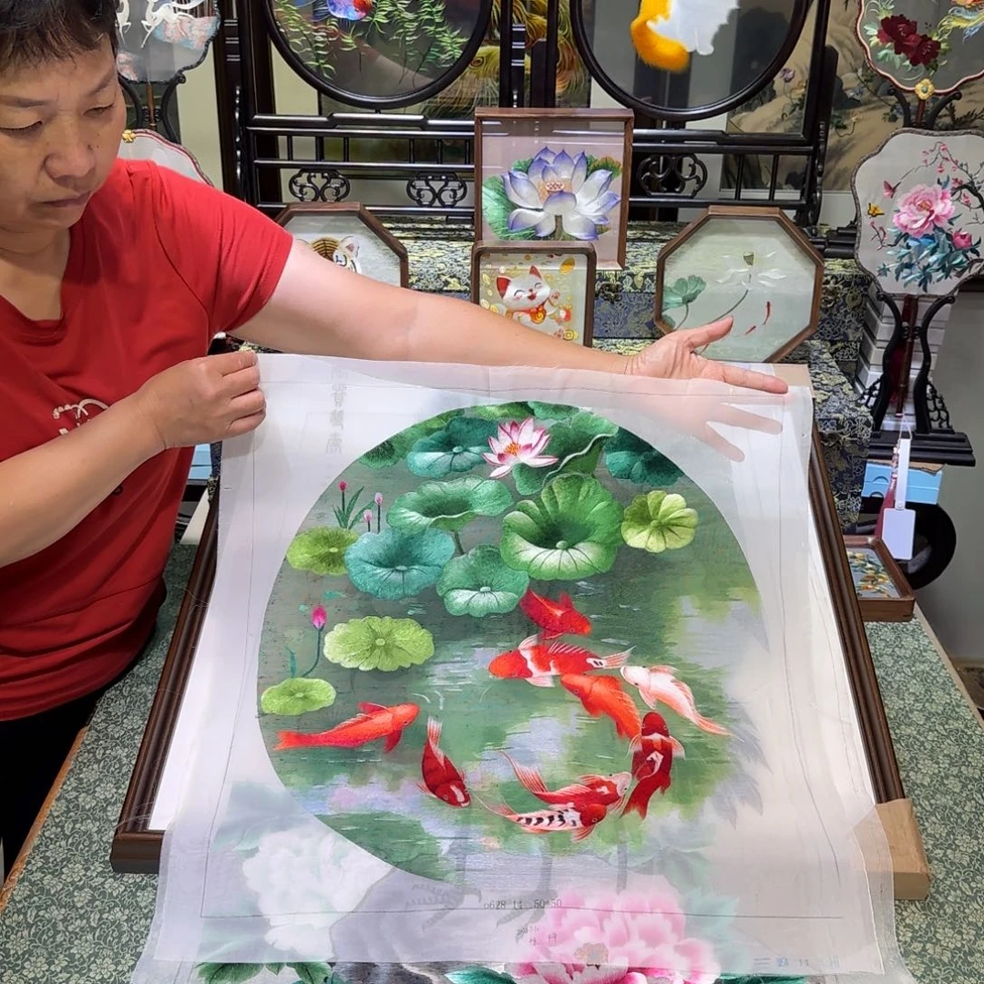 刺绣刺绣工艺精湛独特设计新颖时尚