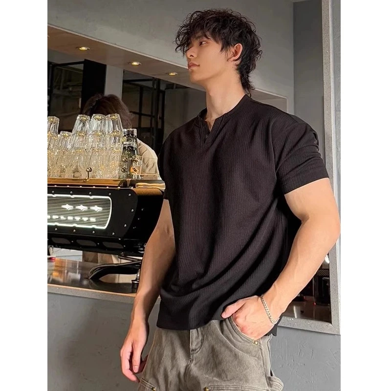 肌理感V领短袖T恤男款夏季潮牌美式显肌肉上衣休闲健身运动半截袖