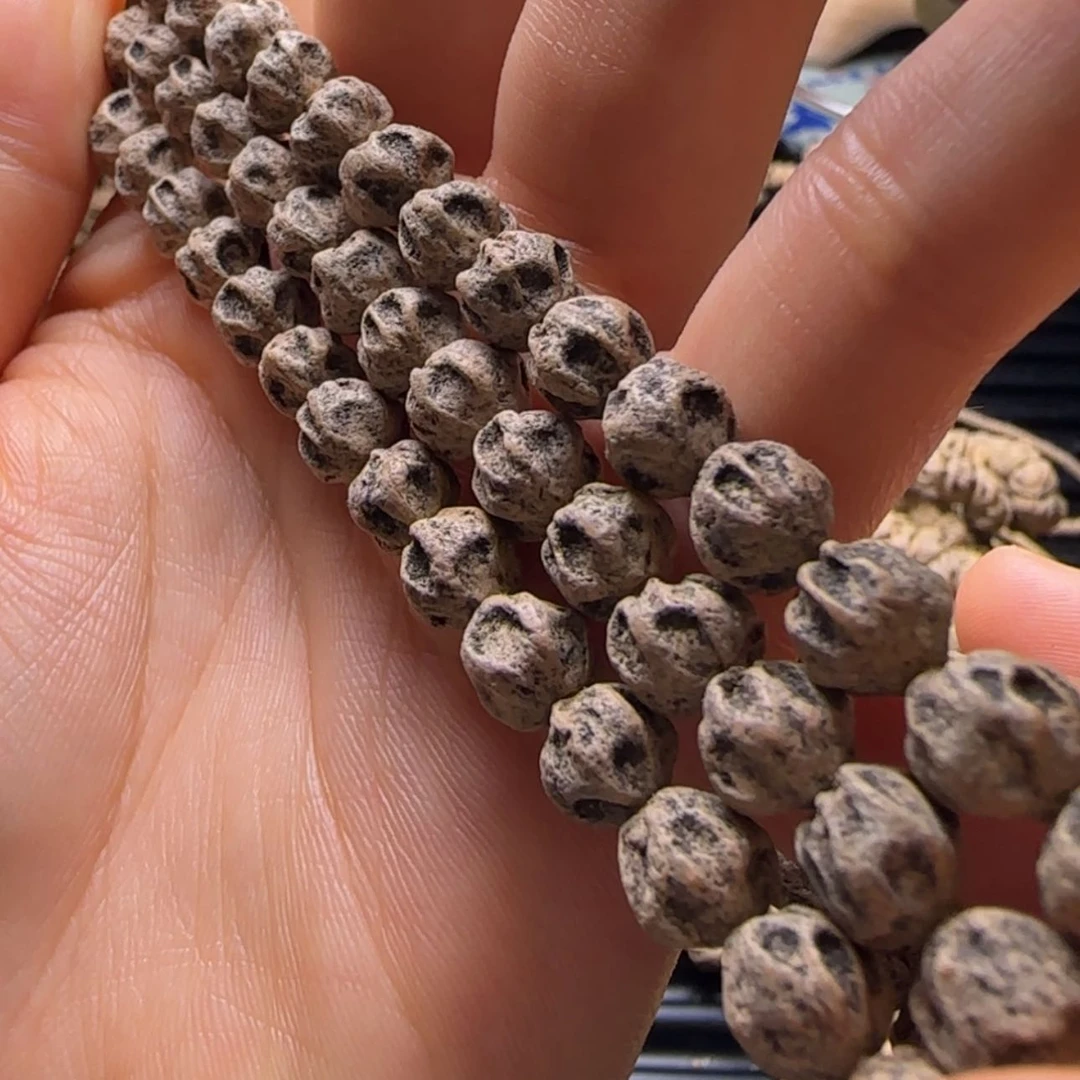 【闪购商品】吊坠柏香籽/百香籽我****的