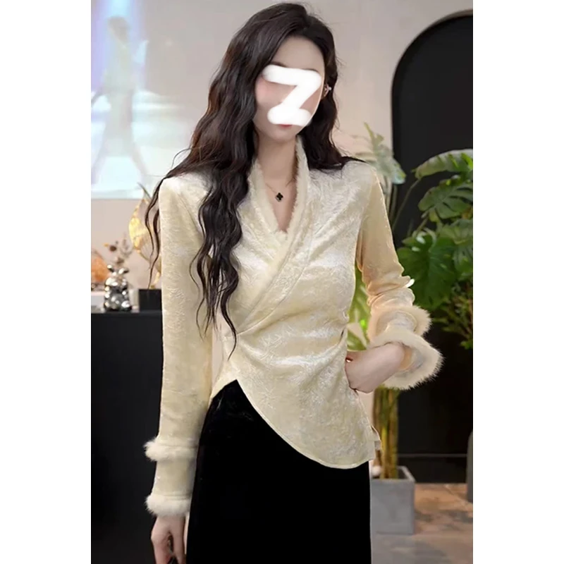 新中式V领毛毛拼接丝绒长袖衬衫女2024冬季新款收腰显瘦洋气上衣