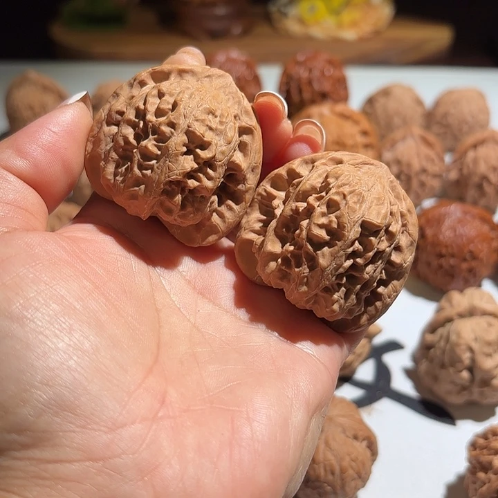 晓***鹏核桃文玩核桃靠山王44克重50.5