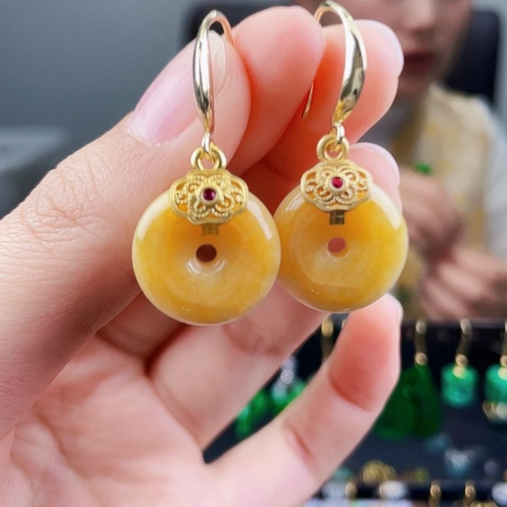 翡翠耳饰未镶嵌饰品