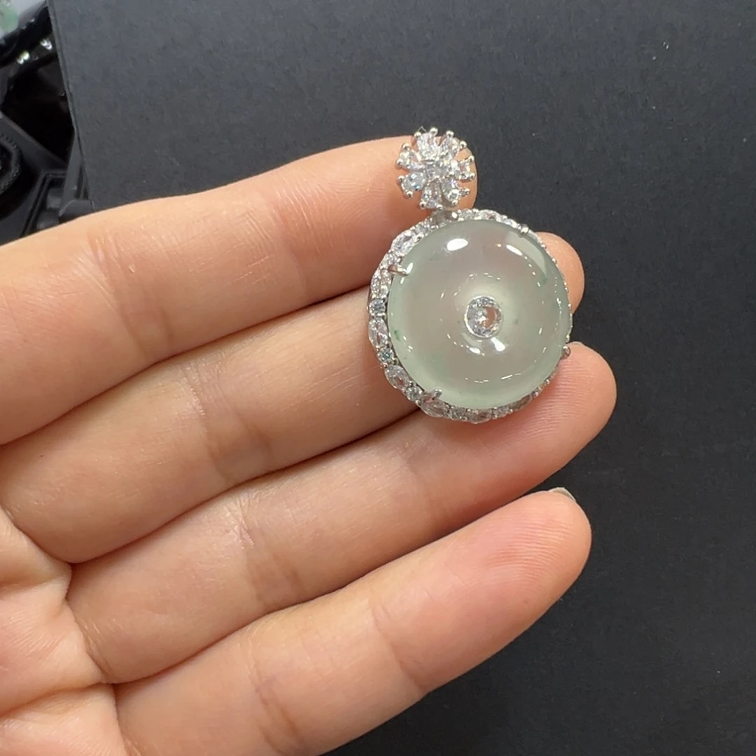 傍***晚石英质玉银S925镶嵌颈饰