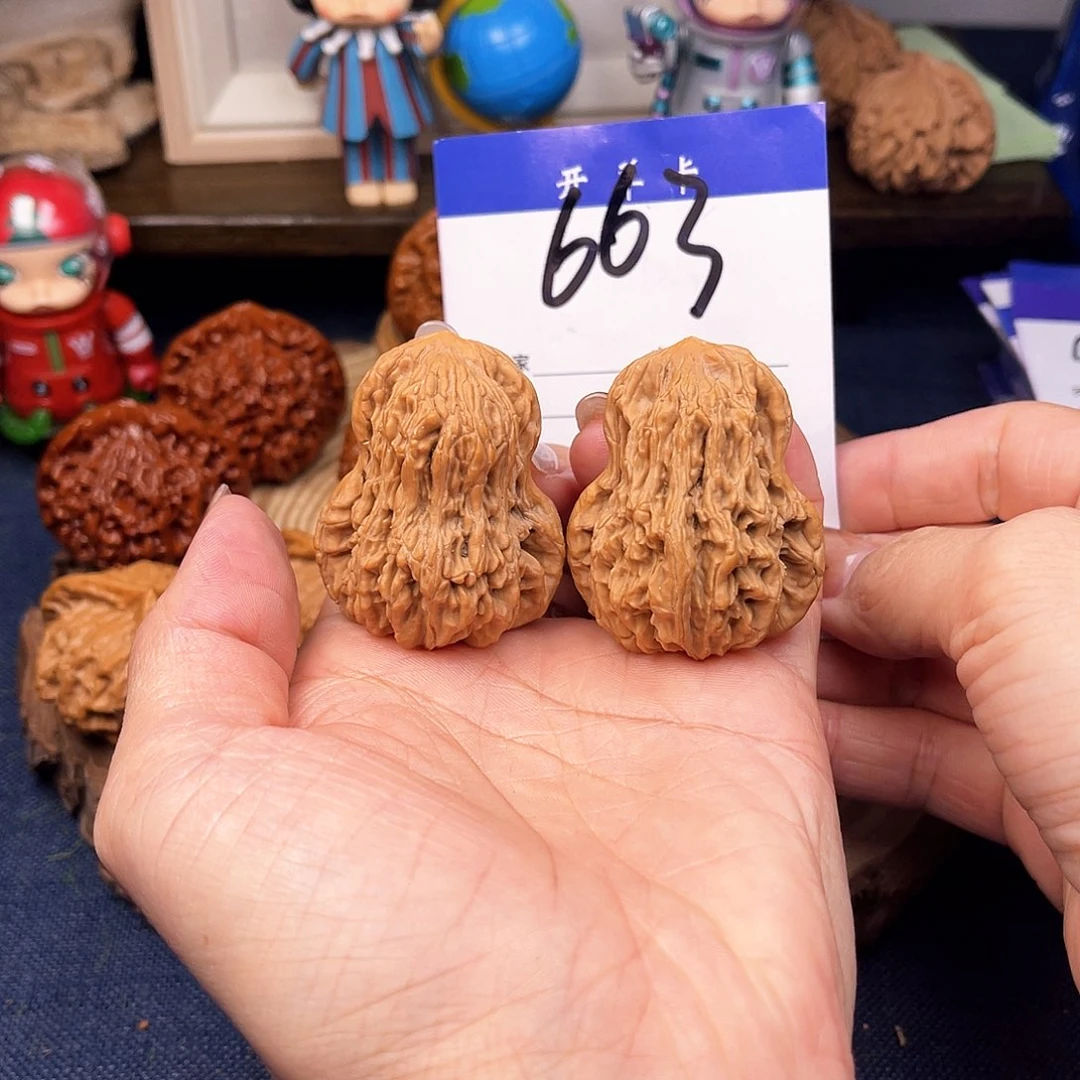 文玩核桃吊坠虎头葫芦