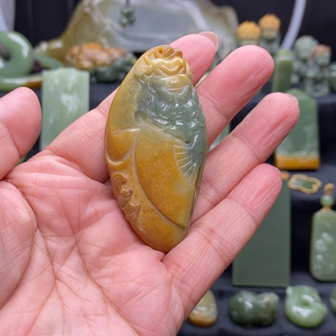 岫岩河磨玉（透闪石质玉）未镶嵌把件