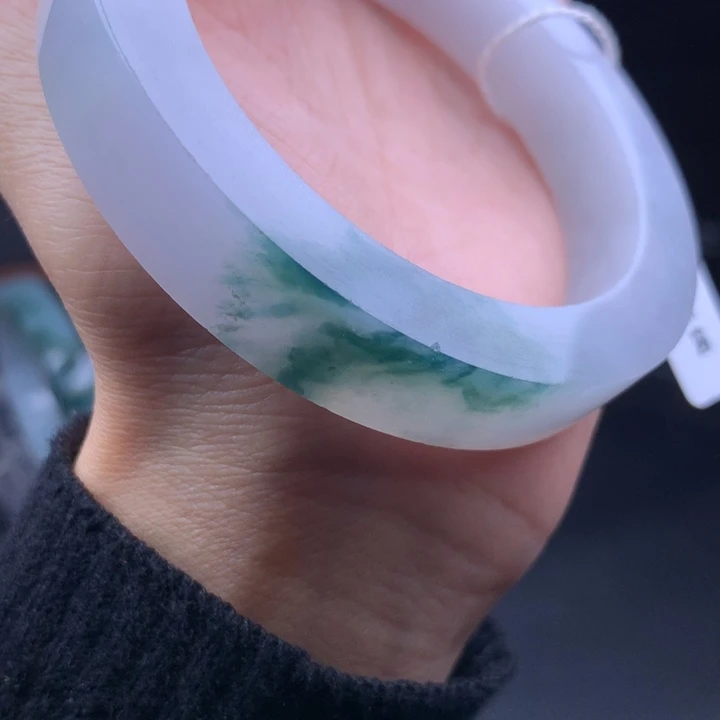 未镶嵌翡翠手镯定制翡翠