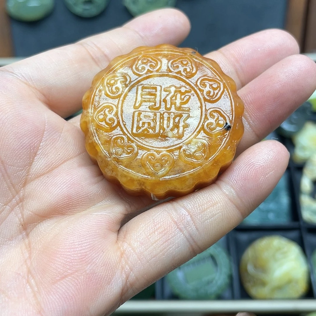 未镶嵌蛇纹石玉颈饰